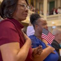 Concern grows in New York over Trump's directive to strip citizenship from naturalized citizens | De Último Minuto English