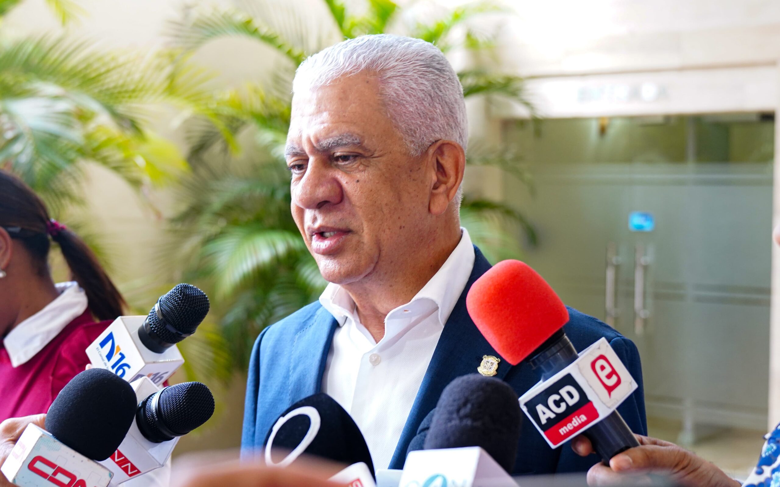 Ricardo de los Santos assures Senate is open to hearing from the business sector regarding the labor code reform. | De Último Minuto English