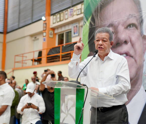 Leonel Fernández asserts that the PRM has set the country back to the "19th century" | De Último Minuto English