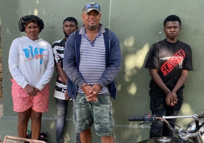 Army intercepts motorcycle with three undocumented Haitians in Dajabón | De Último Minuto English