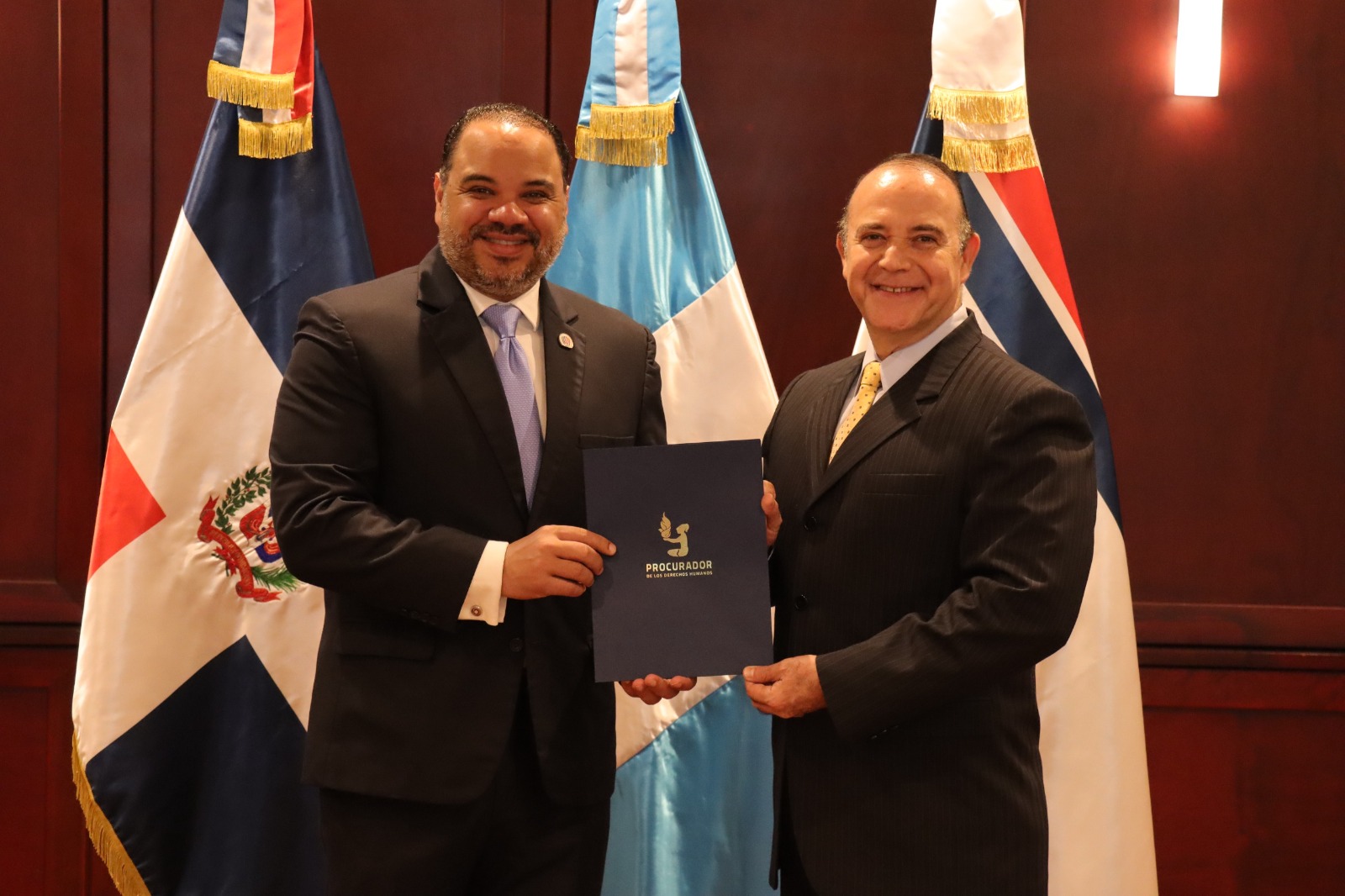 Ombudsman receives international recognition for promoting rights | De Último Minuto English