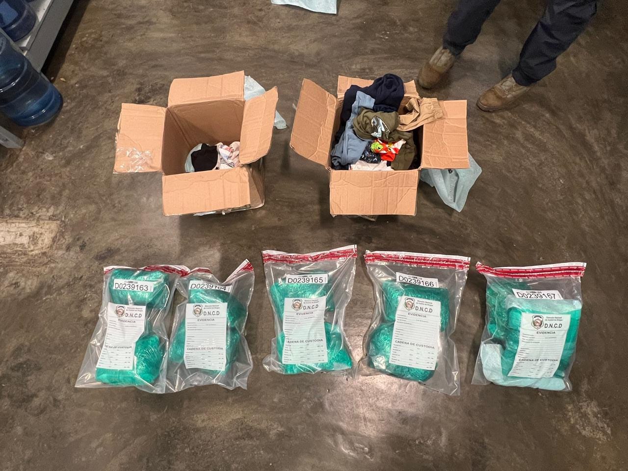 They seize 14 pounds of marijuana at the Las Américas International Airport | De Último Minuto English