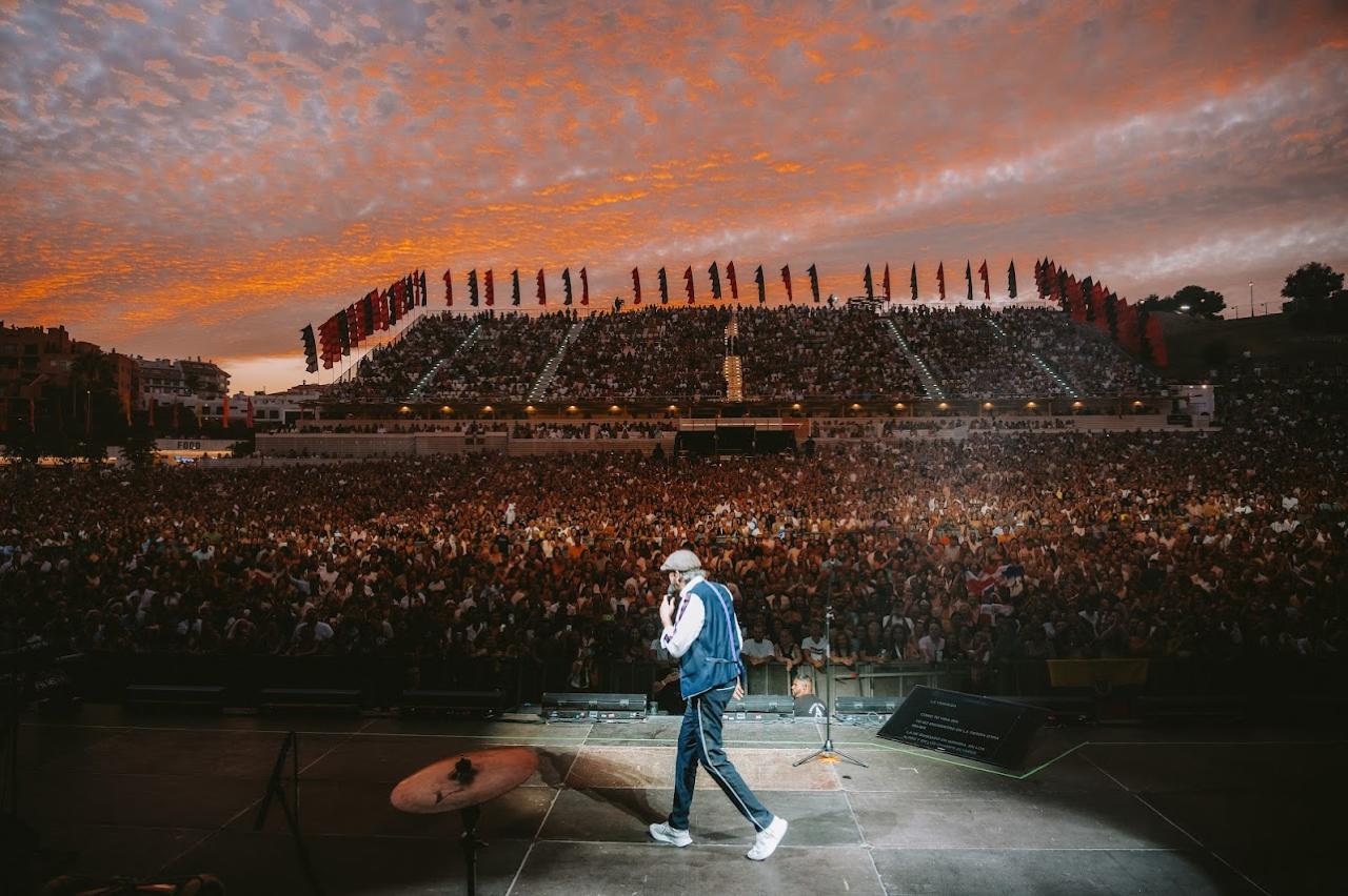 Juan Luis Guerra's Spain tour culminates with massive support | De Último Minuto English