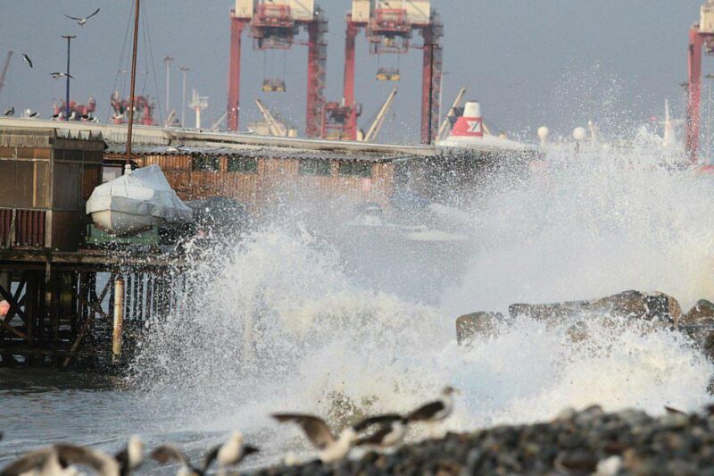 Peru receives waves of around 1 meter during tsunami alert, without reporting damage | De Último Minuto English