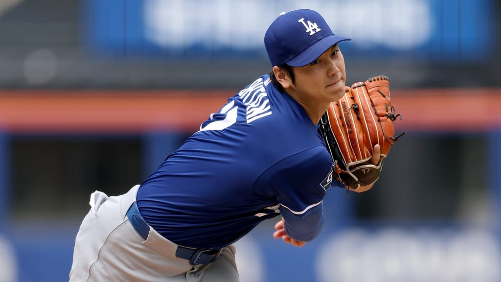 Shohei Ohtani leaves his start against the Reds after showing physical discomfort; Phillies bolster their bullpen with Jhoan Duran | De Último Minuto English