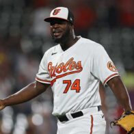 Orioles place closer Félix Bautista on injured list with shoulder discomfort | De Último Minuto English