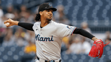 Marlins prevail with Eury Pérez's gem and Agustín Ramírez's power, win fourth consecutive series | De Último Minuto English