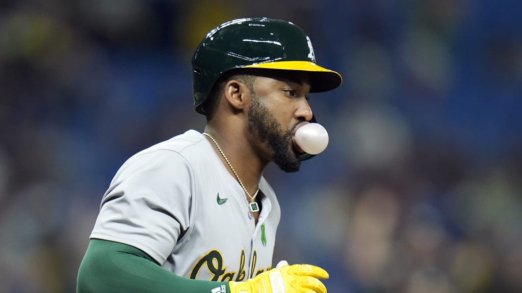 Miguel Andújar arrives in Cincinnati: Reds acquire Dominican from the Athletics | De Último Minuto English