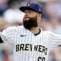 Dallas Keuchel signs minor league deal with the Kansas City Royals | De Último Minuto English