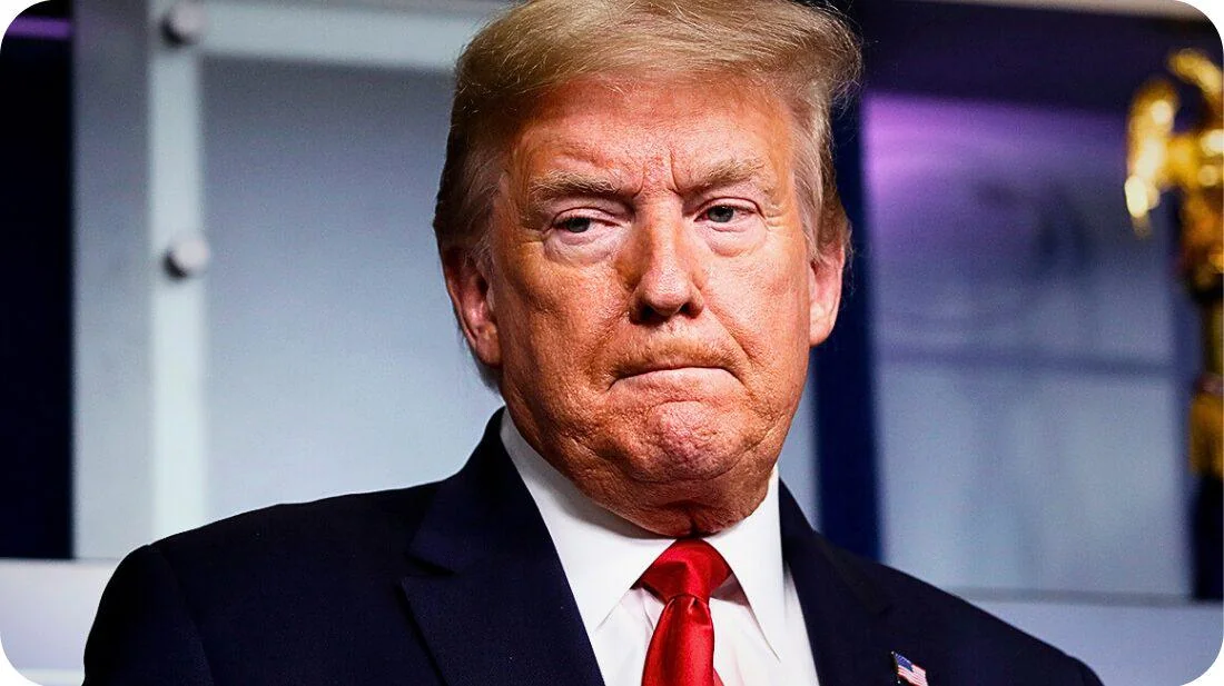 Trump eliminates tariff exemption for low-cost shipments globally | De Último Minuto English
