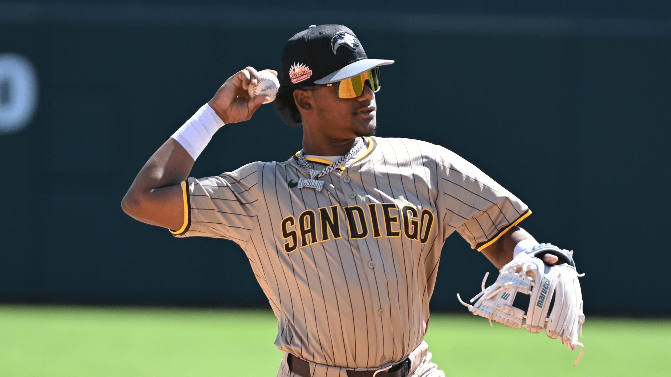 Athletics acquire MLB's #3 prospect, Leodalis De Vries, in trade with the Padres | De Último Minuto English