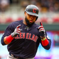 Carlos Santana joins the Cubs after being released by Cleveland | De Último Minuto English