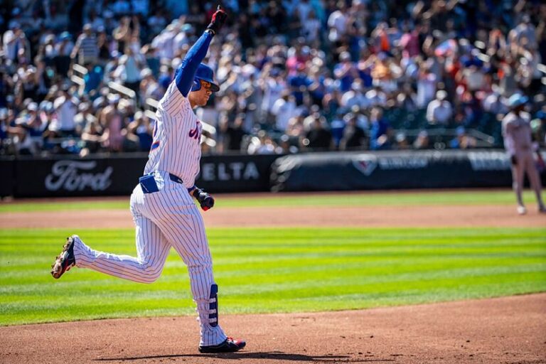 Juan Soto breaks up no-hitter in the ninth with 26th home run; Mets fall to Cleveland | De Último Minuto English