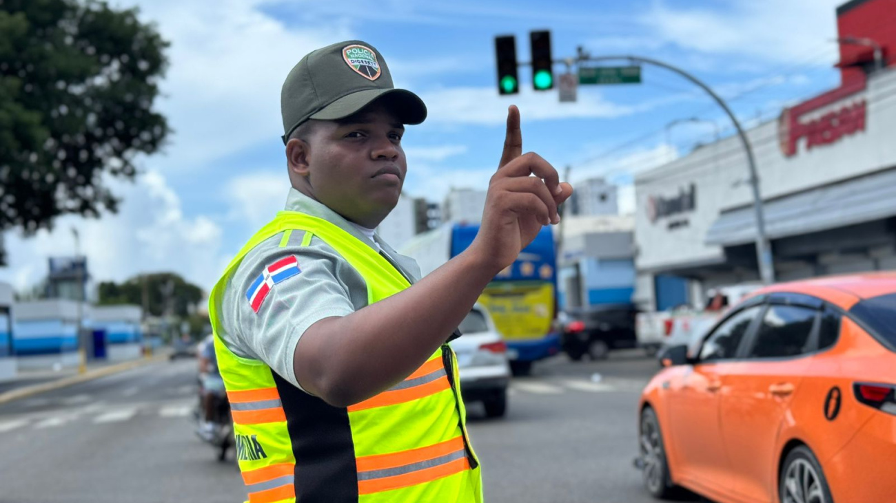Phase IV of left turn restrictions in the DN comes into effect | De Último Minuto English