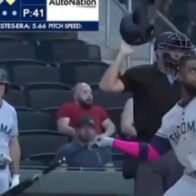 Víctor Robles loses control and is ejected after throwing bat at pitcher | De Último Minuto English