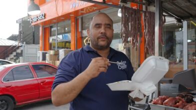 Villa Mella, culture and gastronomy in a new episode of "Sabor de la Calle" | De Último Minuto English