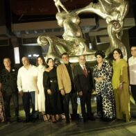 Museum of Modern Art presents the monumental sculpture The Chaise Adulte by Iván Tovar | De Último Minuto English
