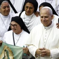 The Pope: "We must not resign ourselves to the logic of conflict and weapons prevailing" | De Último Minuto English