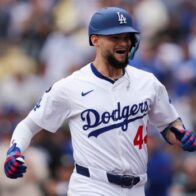 Andy Pages backs Sheehan gem with two home runs as Dodgers take sole possession of the lead | De Último Minuto English
