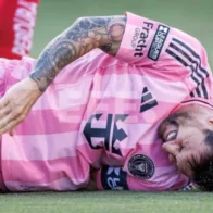 Messi suffers a "minor muscle injury" in his right leg | De Último Minuto English