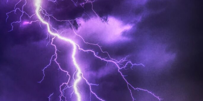 Three teenagers killed by lightning strike in central Cuba | De Último Minuto English