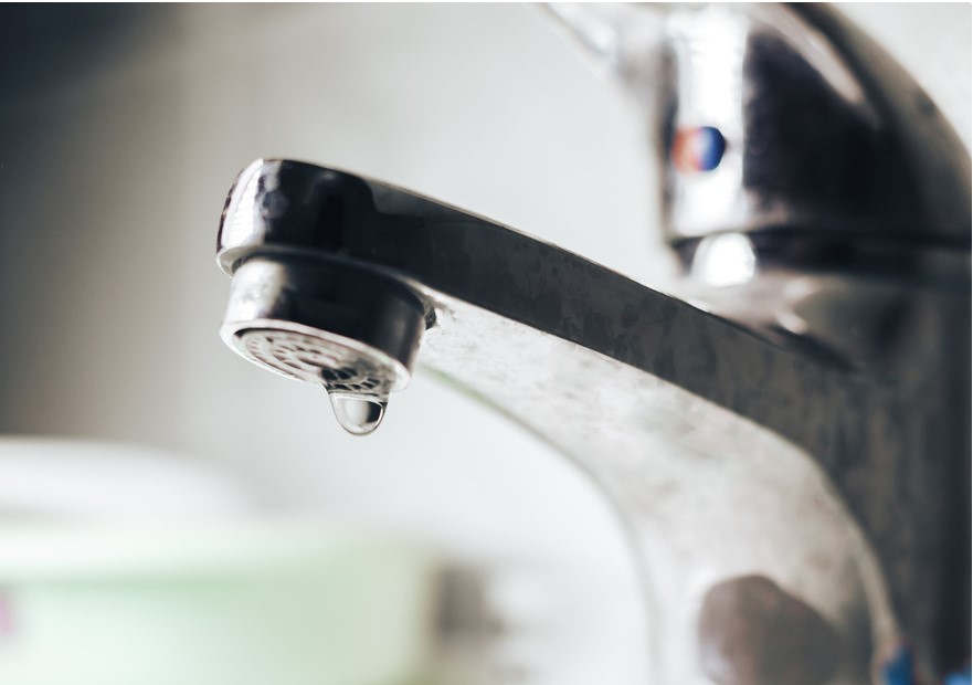 Ukrainian journalist tells Donbass residents to drink urine amid water shortages | De Último Minuto English