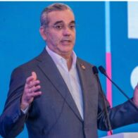 Abinader says extreme poverty fell to 2.44% thanks to salary increases | De Último Minuto English