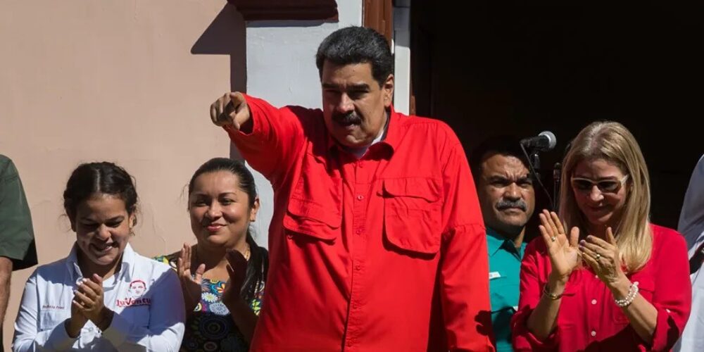 Venezuelan prosecutor calls reward for Maduro 'infamous' | De Último Minuto English