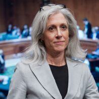 Director of US Centers for Disease Control leaves post after a month | De Último Minuto English