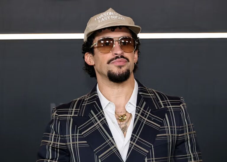 Bad Bunny becomes a Mercedes ambassador and brings an F1 car to Puerto Rico | De Último Minuto English