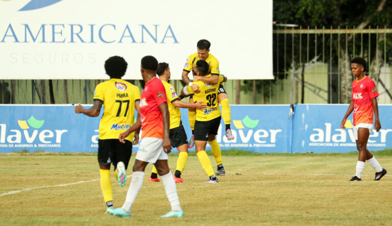 Golden Goal! Parra gives the victory to MOCA FC in La Vega | 8 | Golden Goal! Parra gives the victory to MOCA FC in La Vega | De Último Minuto English