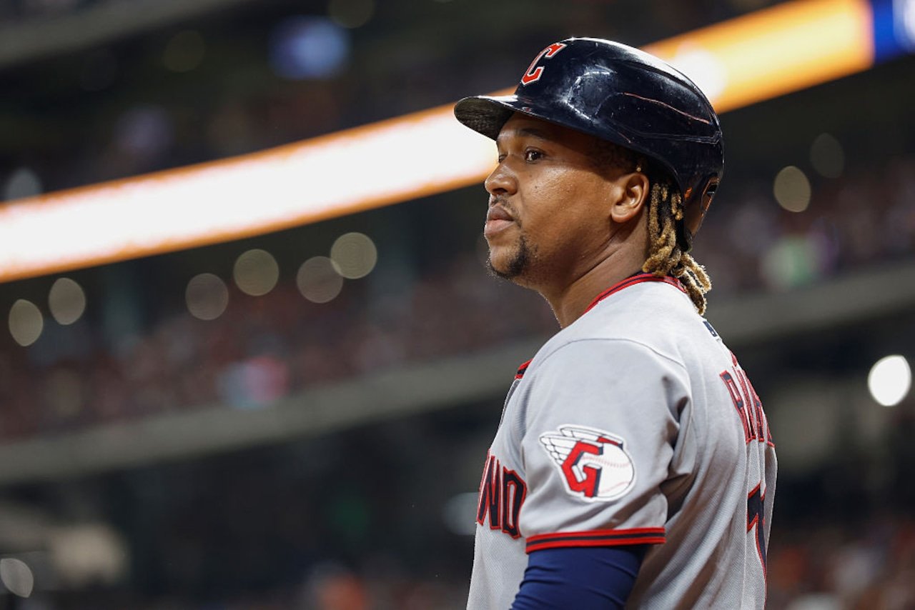 José Ramírez sets record of 27 multi-homerun games with Cleveland | De Último Minuto English
