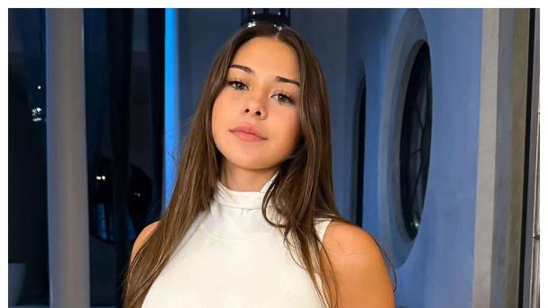 Lina Bina, a 24-year-old OnlyFans model known as Miss John Dough, dies. | De Último Minuto English