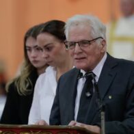 Senator Miguel Uribe Turbay's father will take his place in the presidential dispute | De Último Minuto English