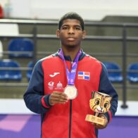 Yorkis Carvajal wins bronze in wrestling; Liranyi Alonzo advances to the athletics final at Panam Junior 2025 | De Último Minuto English