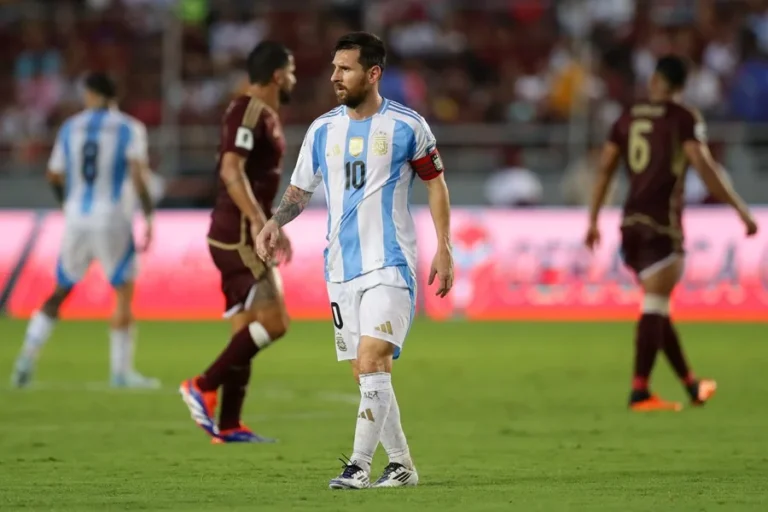 Lionel Messi will play against Venezuela in his last home match in the World Cup qualifiers | De Último Minuto English