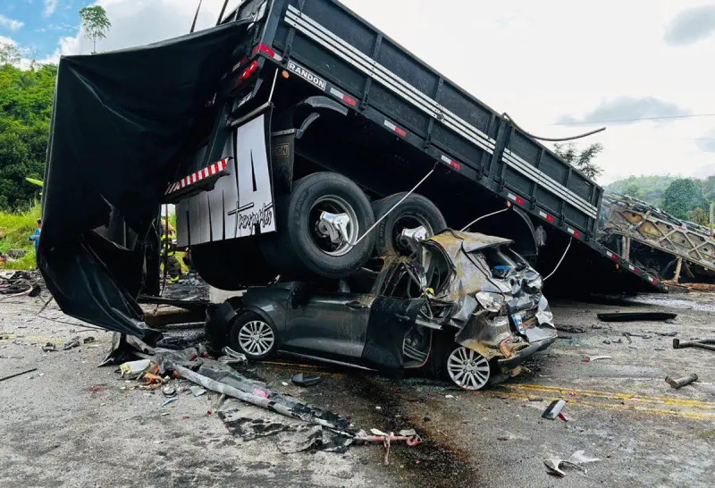 11 people died in an accident in Brazil | De Último Minuto English