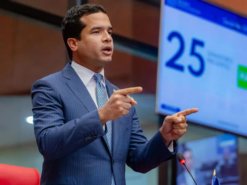 Omar Fernández will vote this Sunday in internal elections of the Fuerza del Pueblo | De Último Minuto English