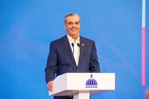 Abinader justifies loans approved by Congress: “They were already in the budget” | De Último Minuto English