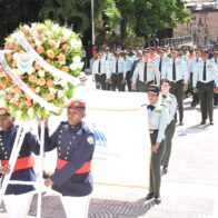 COMIPOL celebrates its 13th anniversary with a floral offering to the Fathers of the Nation | De Último Minuto English