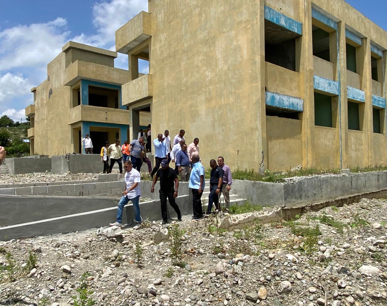 School Infrastructure intervenes Experimental High School and UASD campus of Elías Piña | De Último Minuto English