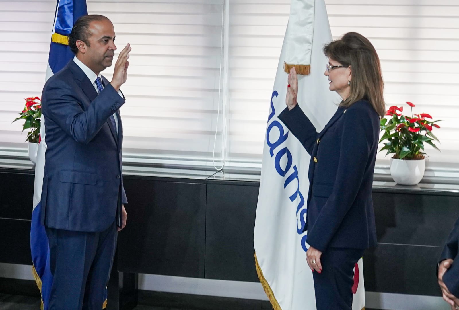 Samuel Pereyra Sworn in as Chairman of the Board of Directors of Refidomsa | De Último Minuto English