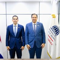 Víctor Atallah swears in Edward Guzmán as the new executive director of SeNaSa | De Último Minuto English