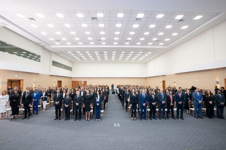 133 aspiring auditors begin academic training | 5 | 133 aspiring auditors begin academic training | De Último Minuto English