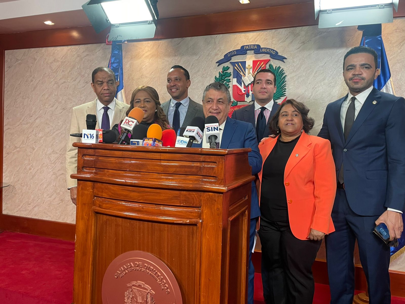 Gustavo Sánchez accuses Fuerza del Pueblo of "harassing" PLD leaders and holds Radhamés Jiménez responsible | De Último Minuto English