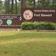 Five soldiers wounded and a sergeant arrested after the shooting at a US military base | De Último Minuto English