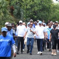 MESCYT holds a “Health Walk” in the Botanical Garden | De Último Minuto English
