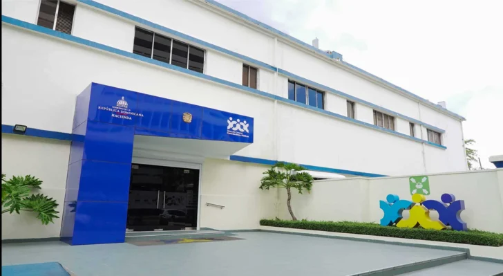 Public Procurement suspends 38 supplier registrations linked to officials | De Último Minuto English