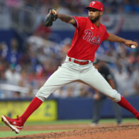 Sánchez dominates with 12 strikeouts and Yankees hit nine home runs | De Último Minuto English