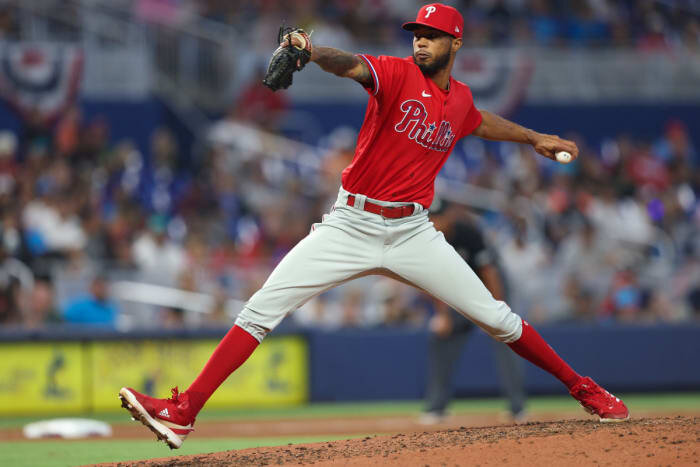 Sánchez dominates with 12 strikeouts and Yankees hit nine home runs | De Último Minuto English